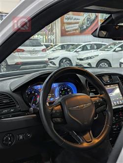 کرایسلەر 300